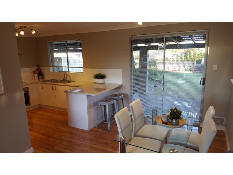 9 Mangles Street, Warnbro WA 6169