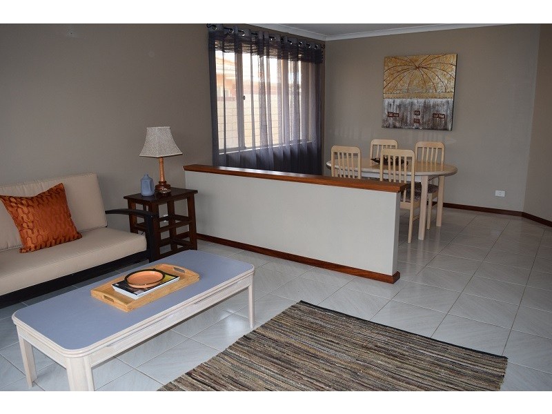 11 Tees Court, Mindarie WA 6030