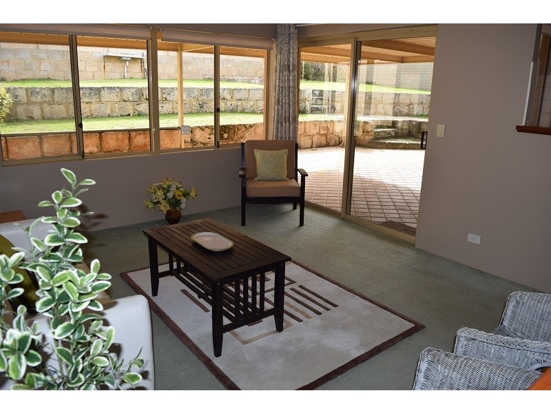 11 Tees Court, Mindarie WA 6030