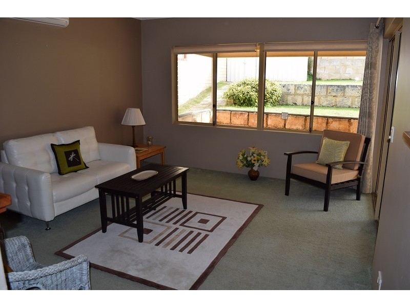 11 Tees Court, Mindarie WA 6030