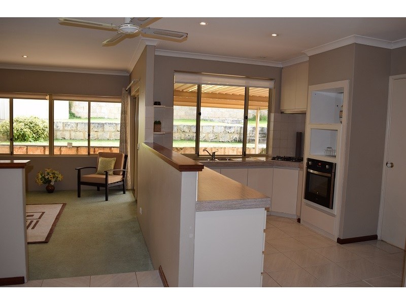 11 Tees Court, Mindarie WA 6030