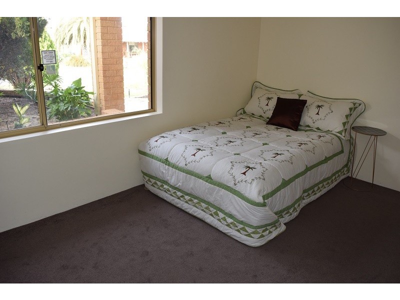 11 Tees Court, Mindarie WA 6030