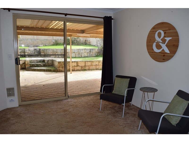 11 Tees Court, Mindarie WA 6030