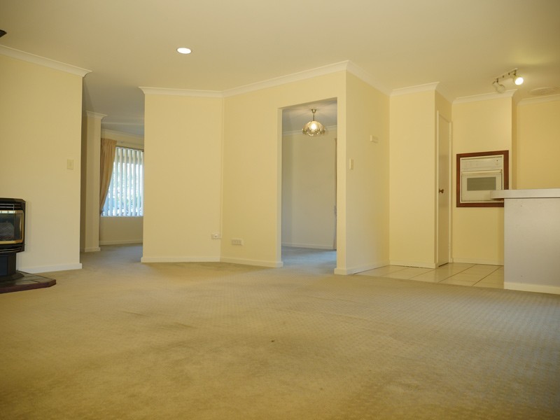 11 Tangerine Close, Seville Grove WA 6112