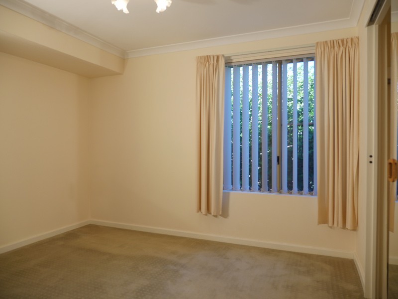 11 Tangerine Close, Seville Grove WA 6112