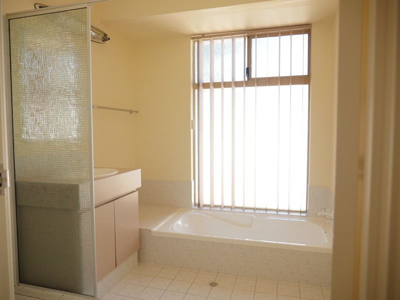 11 Tangerine Close, Seville Grove WA 6112