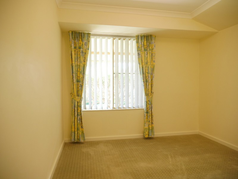 11 Tangerine Close, Seville Grove WA 6112