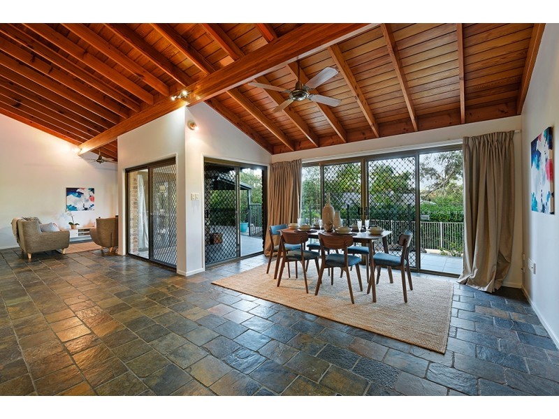4 Chatswood court, Robina QLD 4226