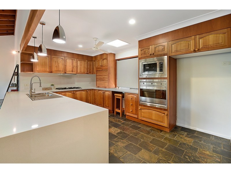 4 Chatswood court, Robina QLD 4226