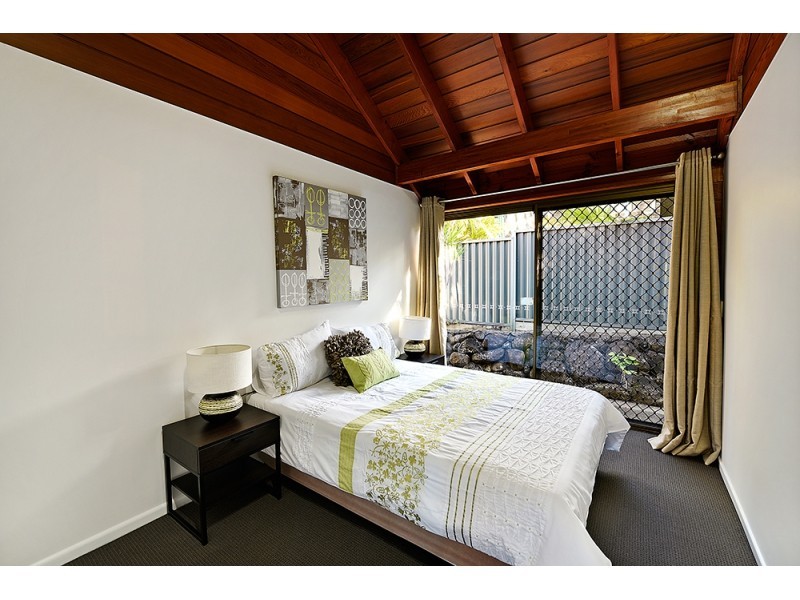 4 Chatswood court, Robina QLD 4226