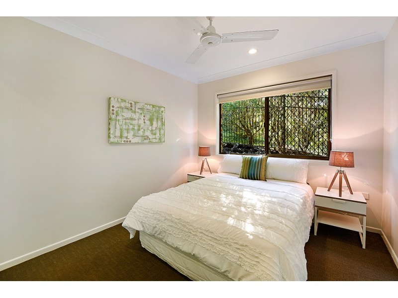 4 Chatswood court, Robina QLD 4226
