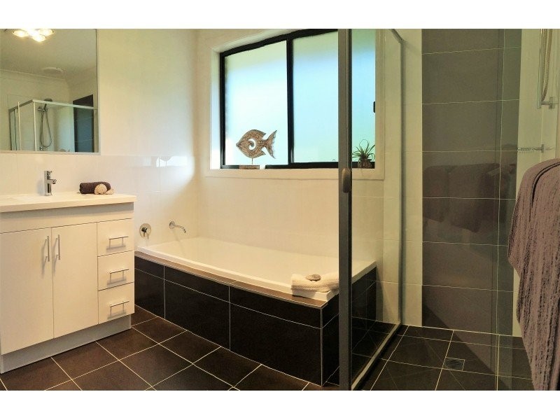 87 Golden Wattle Drive, Ulladulla NSW 2539