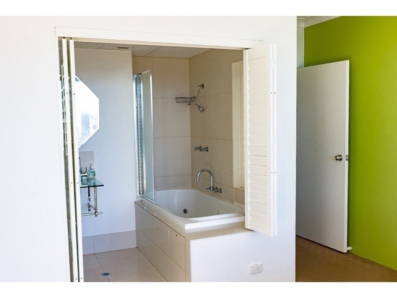 2802/3422 Surfers Paradise Boulevard, Surfers Paradise QLD 4217