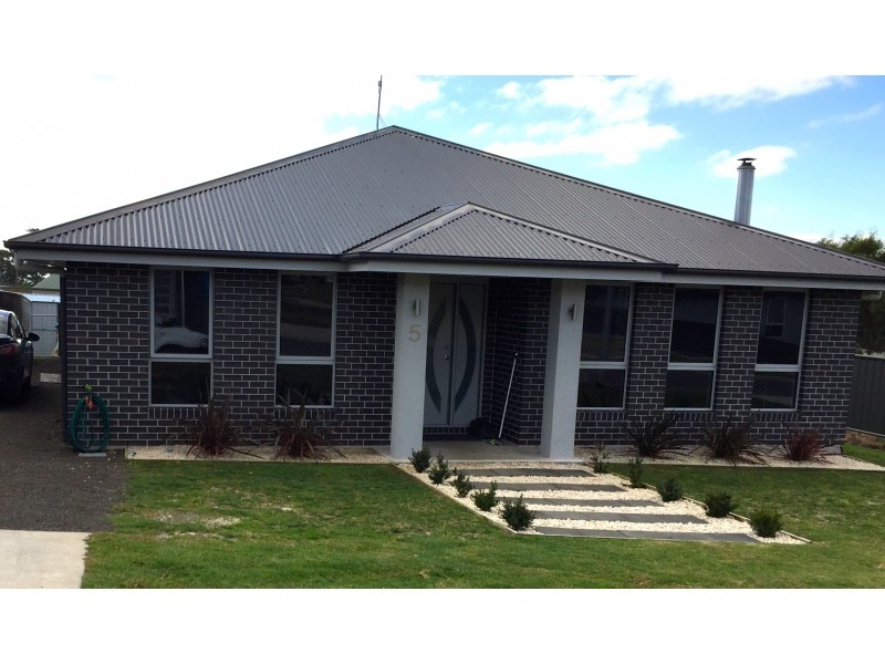 5 Therese Street, Bridport TAS 7262