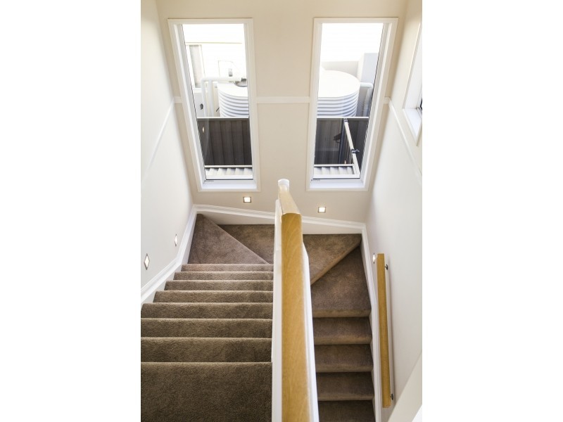 52 Lionheart Crescent, Newport QLD 4020