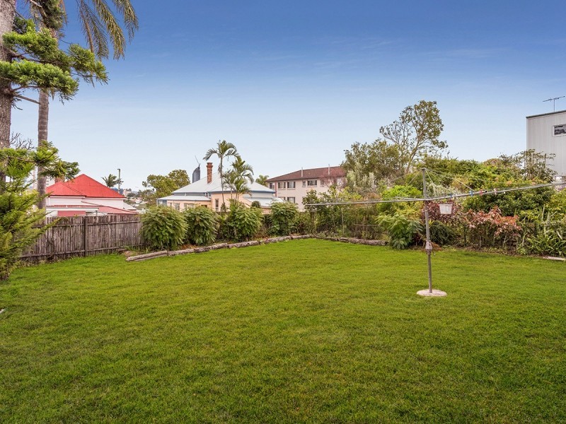 10 Rosslyn Street, East Brisbane QLD 4169