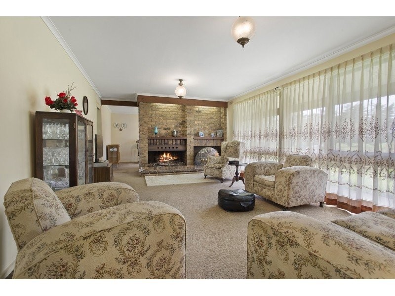 49 Ryan Road, Pakenham VIC 3810