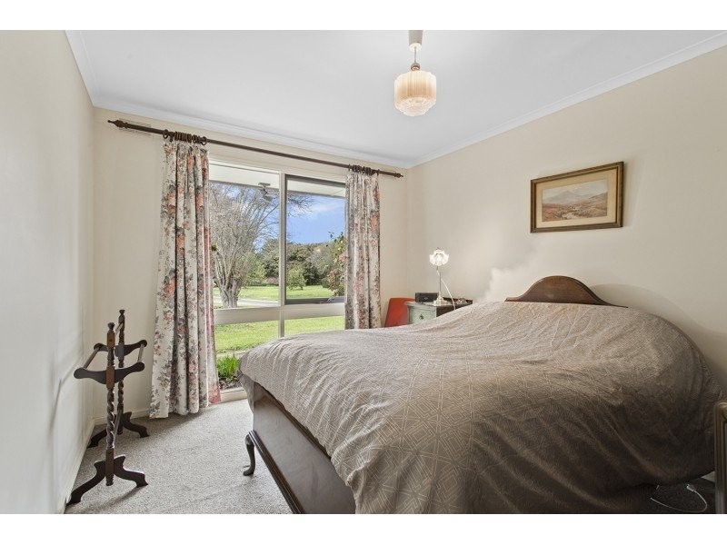 49 Ryan Road, Pakenham VIC 3810