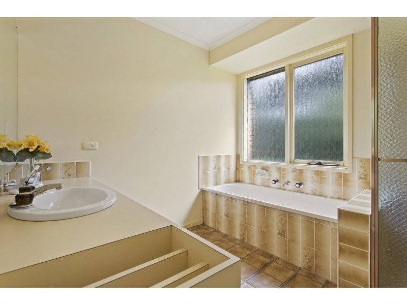 49 Ryan Road, Pakenham VIC 3810