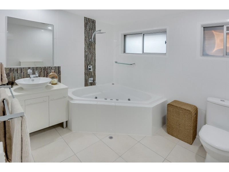 5 Bosun Place, Wurtulla QLD 4575