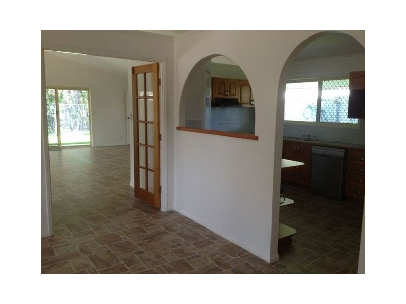 135 Main Street, Redland Bay QLD 4165