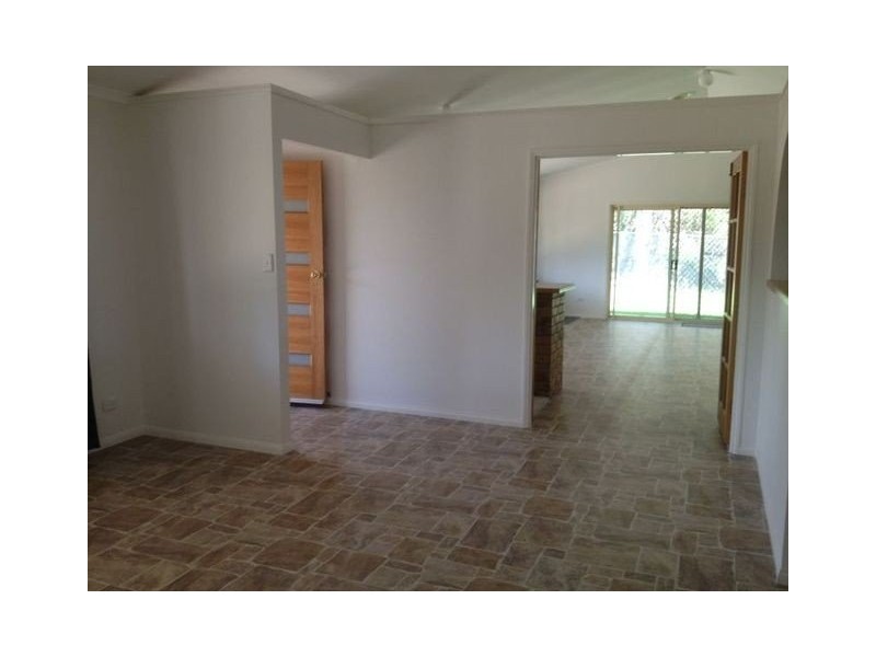 135 Main Street, Redland Bay QLD 4165