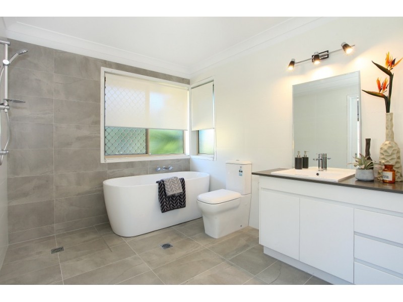 74/152 Palm Meadows Drive, Carrara QLD 4211