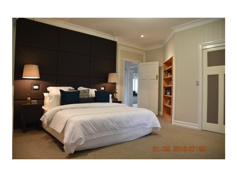 10 Hawthorne Road, Hawthorne QLD 4171