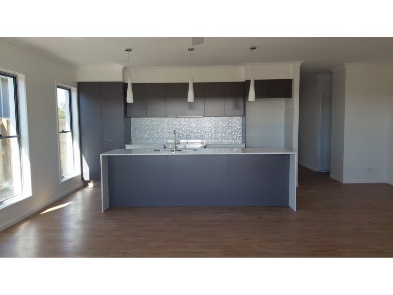 3 Violet Street, Caloundra West QLD 4551