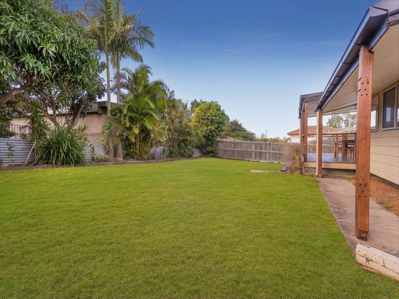 32 Trood Street, Macgregor QLD 4109