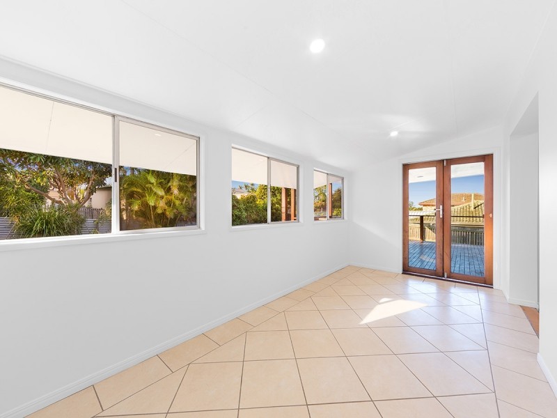 32 Trood Street, Macgregor QLD 4109