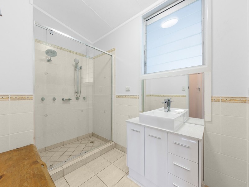 32 Trood Street, Macgregor QLD 4109
