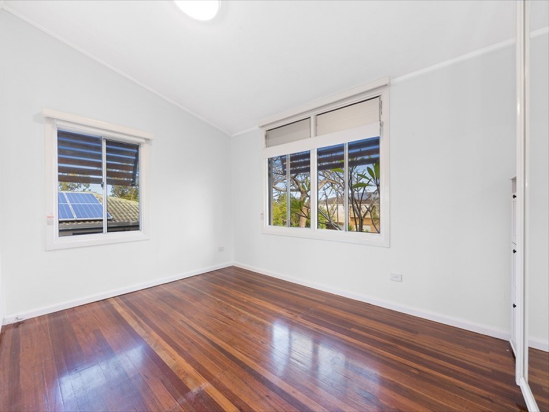 32 Trood Street, Macgregor QLD 4109