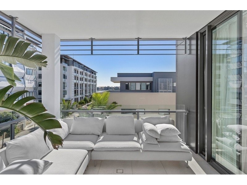 4301/2 Sunset Avenue, Paradise Point QLD 4216