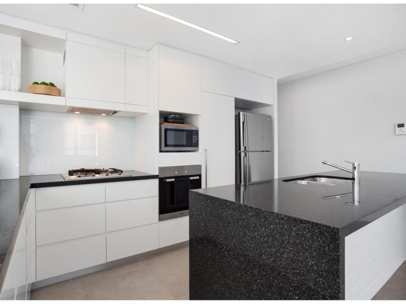 4301/2 Sunset Avenue, Paradise Point QLD 4216