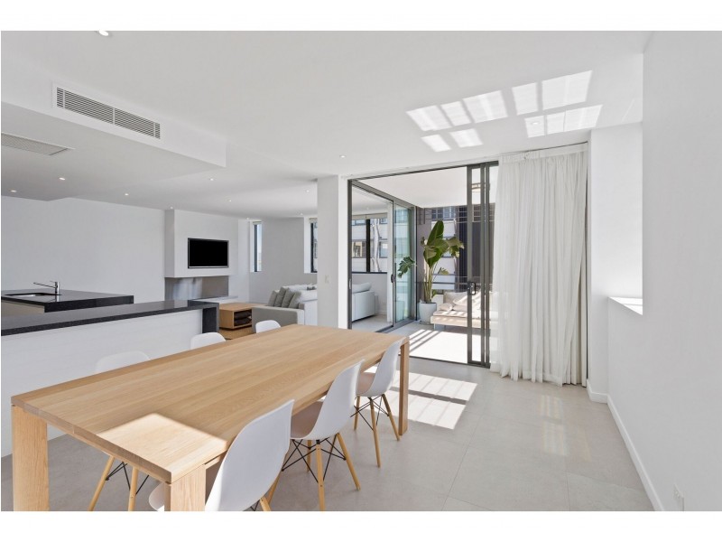 4301/2 Sunset Avenue, Paradise Point QLD 4216