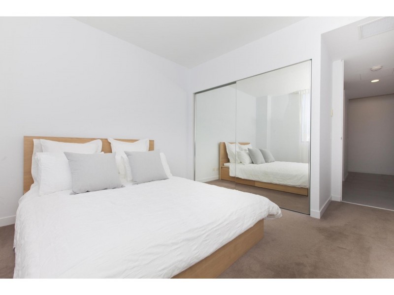 4301/2 Sunset Avenue, Paradise Point QLD 4216