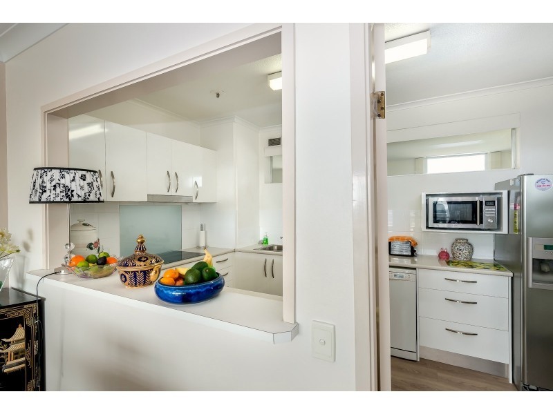 1702/3422 Surfers Paradise Boulevard, Surfers Paradise QLD 4217