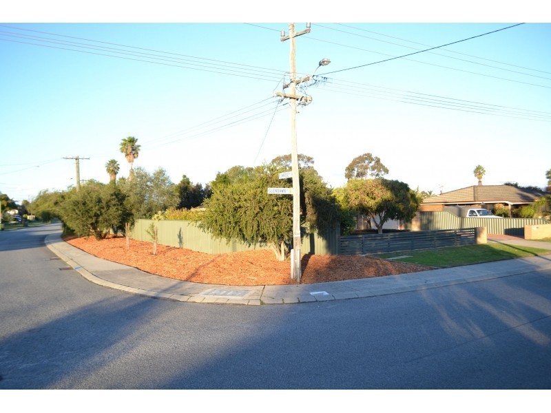 22 Glenbawn Drive, South Lake WA 6164