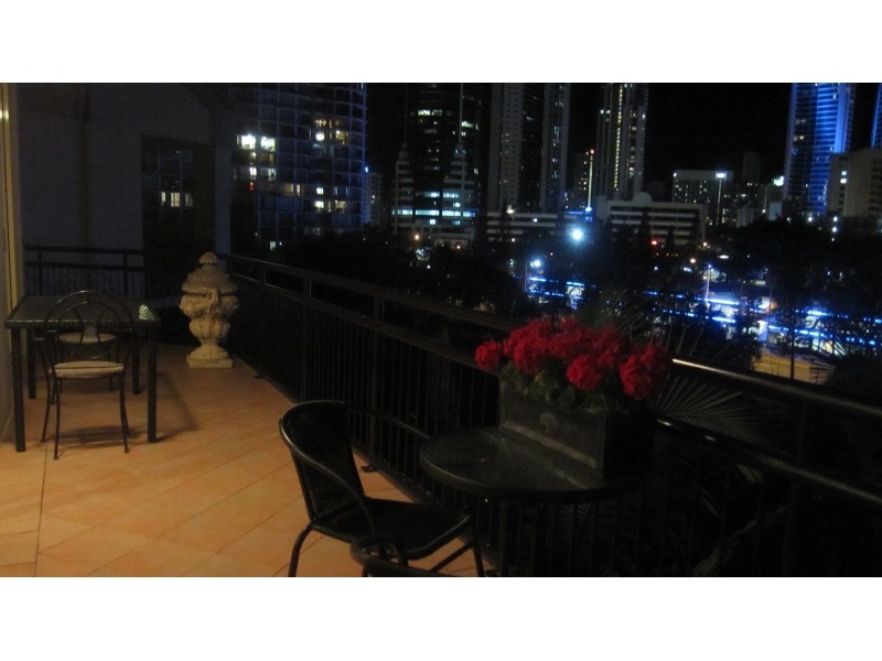 1 Paradise Island, Surfers Paradise QLD 4217