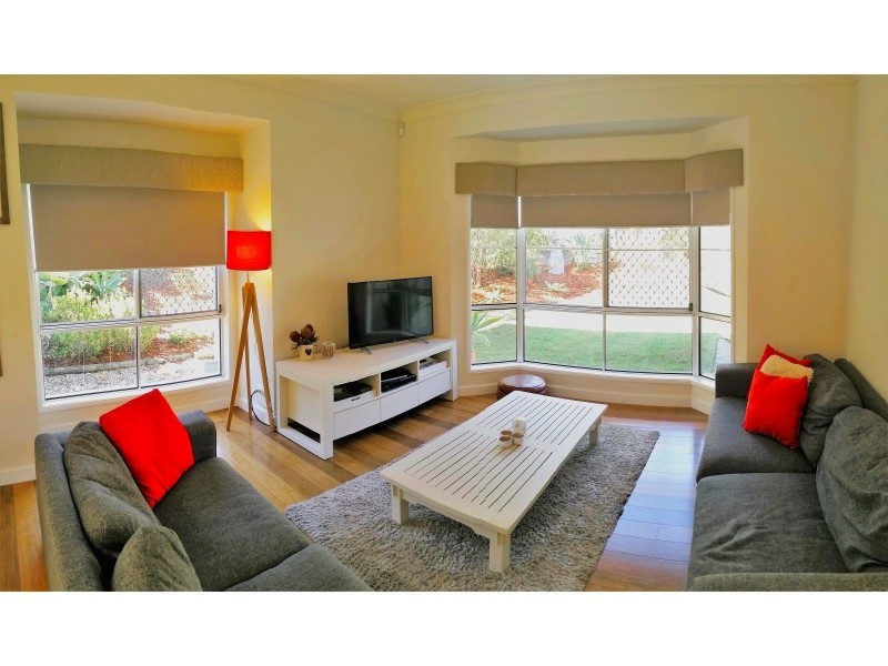 1 Delonix Court, Arundel QLD 4214