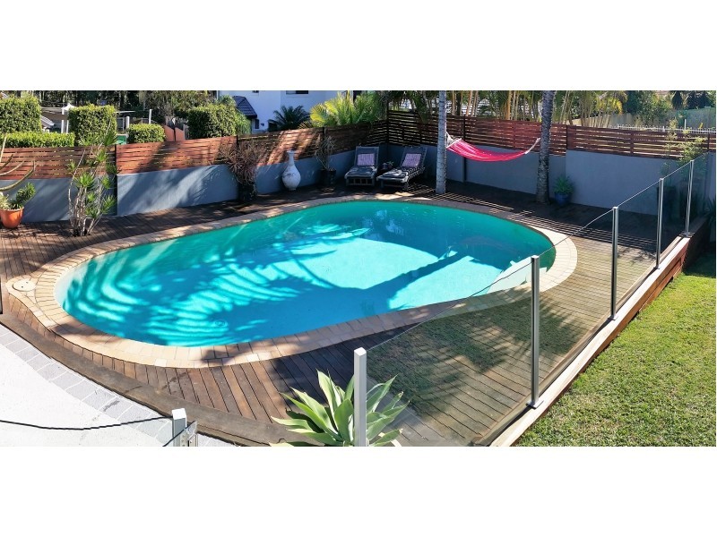 1 Delonix Court, Arundel QLD 4214