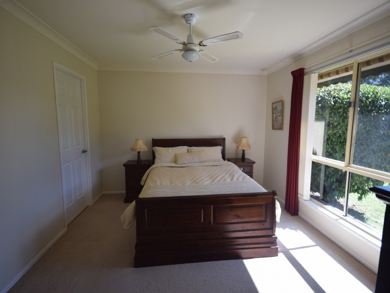 67 Bouganvillea Drive, Middle Ridge QLD 4350