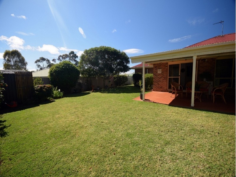 67 Bouganvillea Drive, Middle Ridge QLD 4350