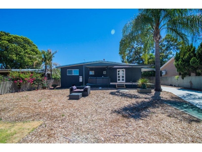 13 Eudoria Street, Gosnells WA 6110