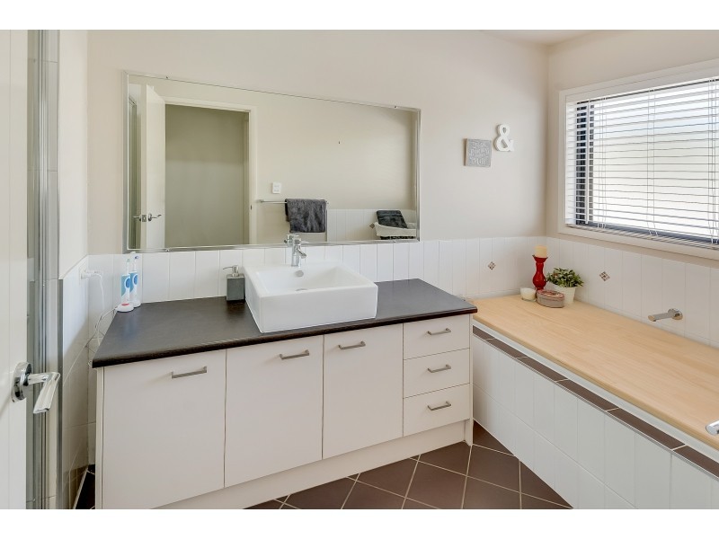 3 Satinash Street, Meridan Plains QLD 4551