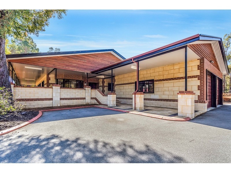 129 Holden Road, Roleystone WA 6111