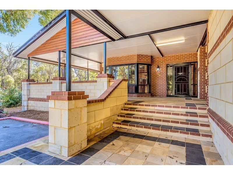 129 Holden Road, Roleystone WA 6111