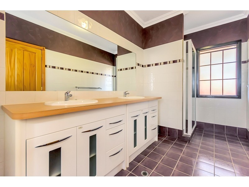 129 Holden Road, Roleystone WA 6111