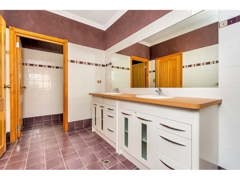 129 Holden Road, Roleystone WA 6111